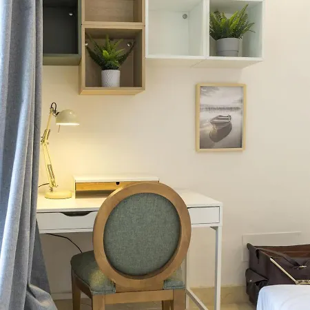 Apartment 2 Bedrooms In With Pool Sharingco