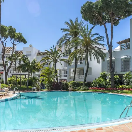 2 Bedrooms In With Pool Sharingco Apartment *