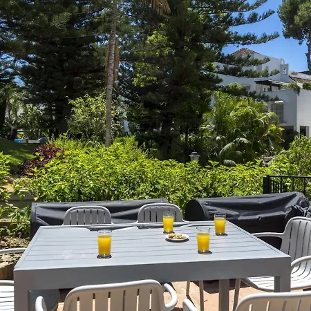 Apartmán 2 Bedrooms In With Pool Sharingco